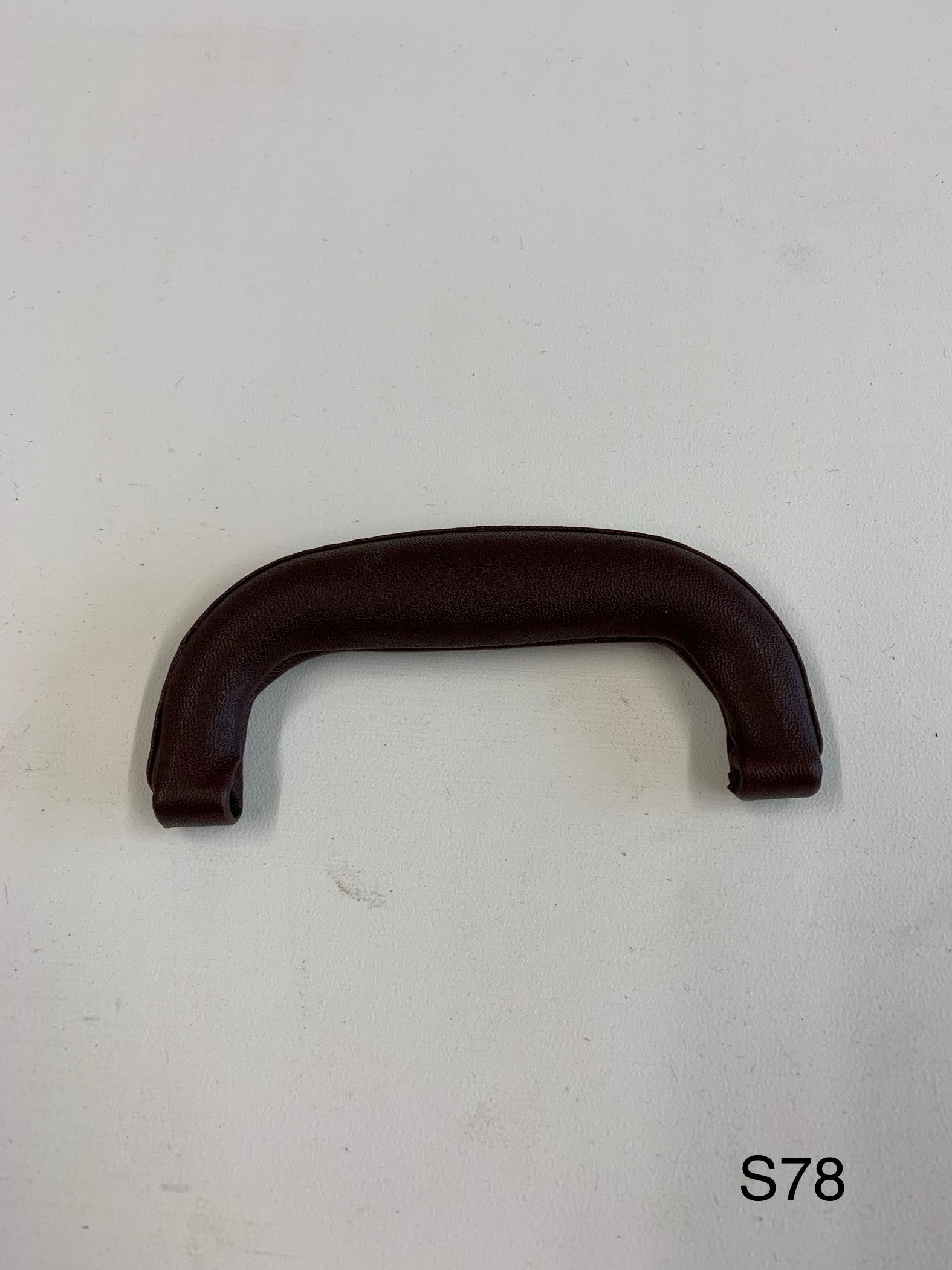 Plastic/Faux Leather Case Handle (S78) Tansford