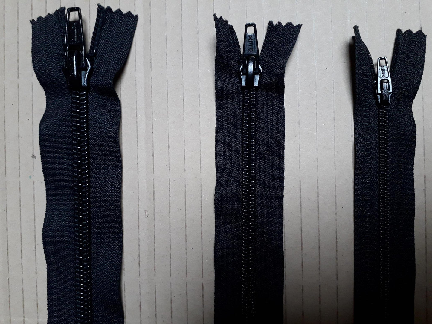 50cm Zips Closed End